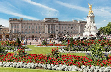 Cung điện Buckingham xa hoa lộng lẫy của hoàng gia Anh